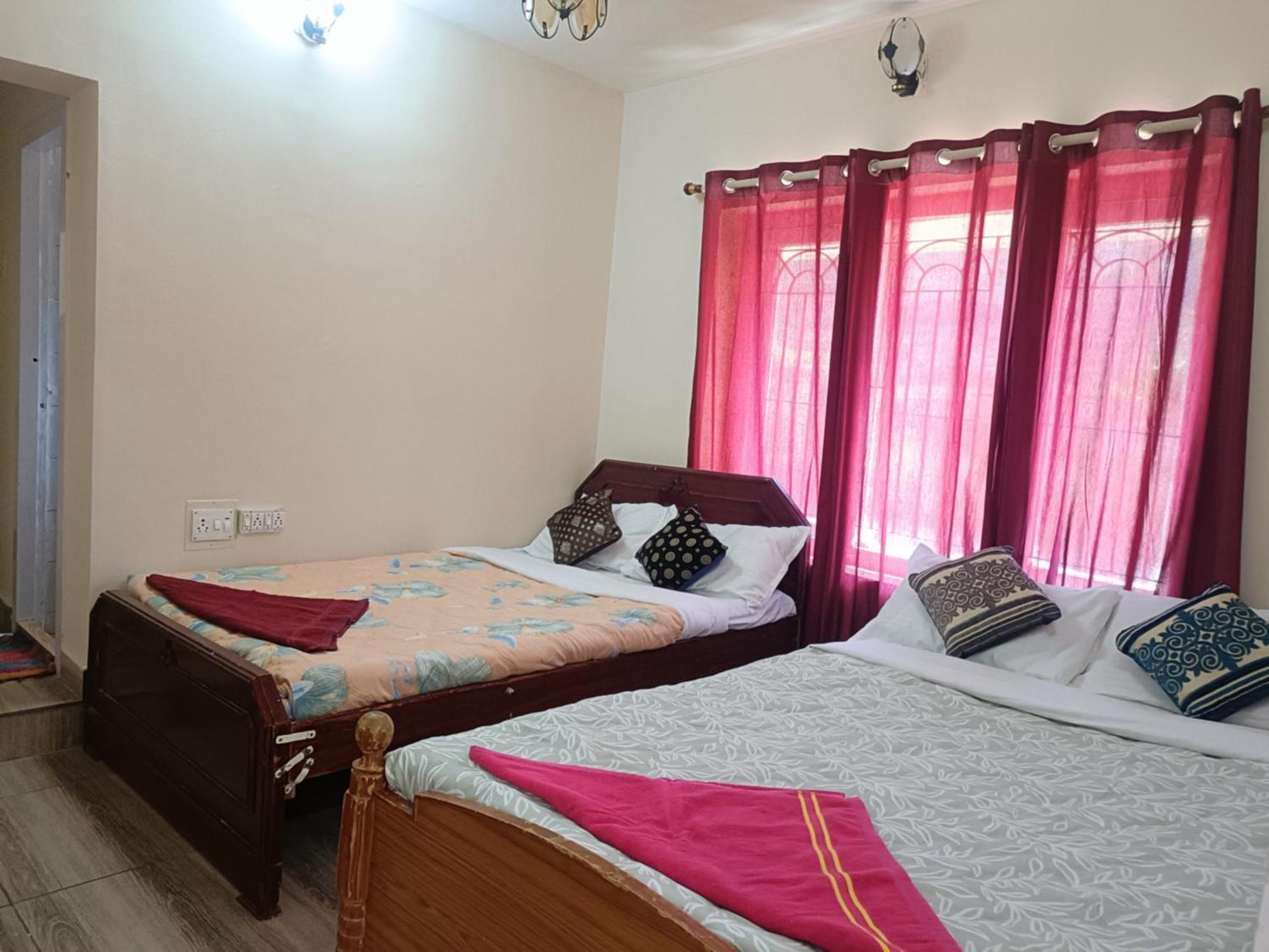 Queens Cottage - Individual Cottage Утакаманд Экстерьер фото