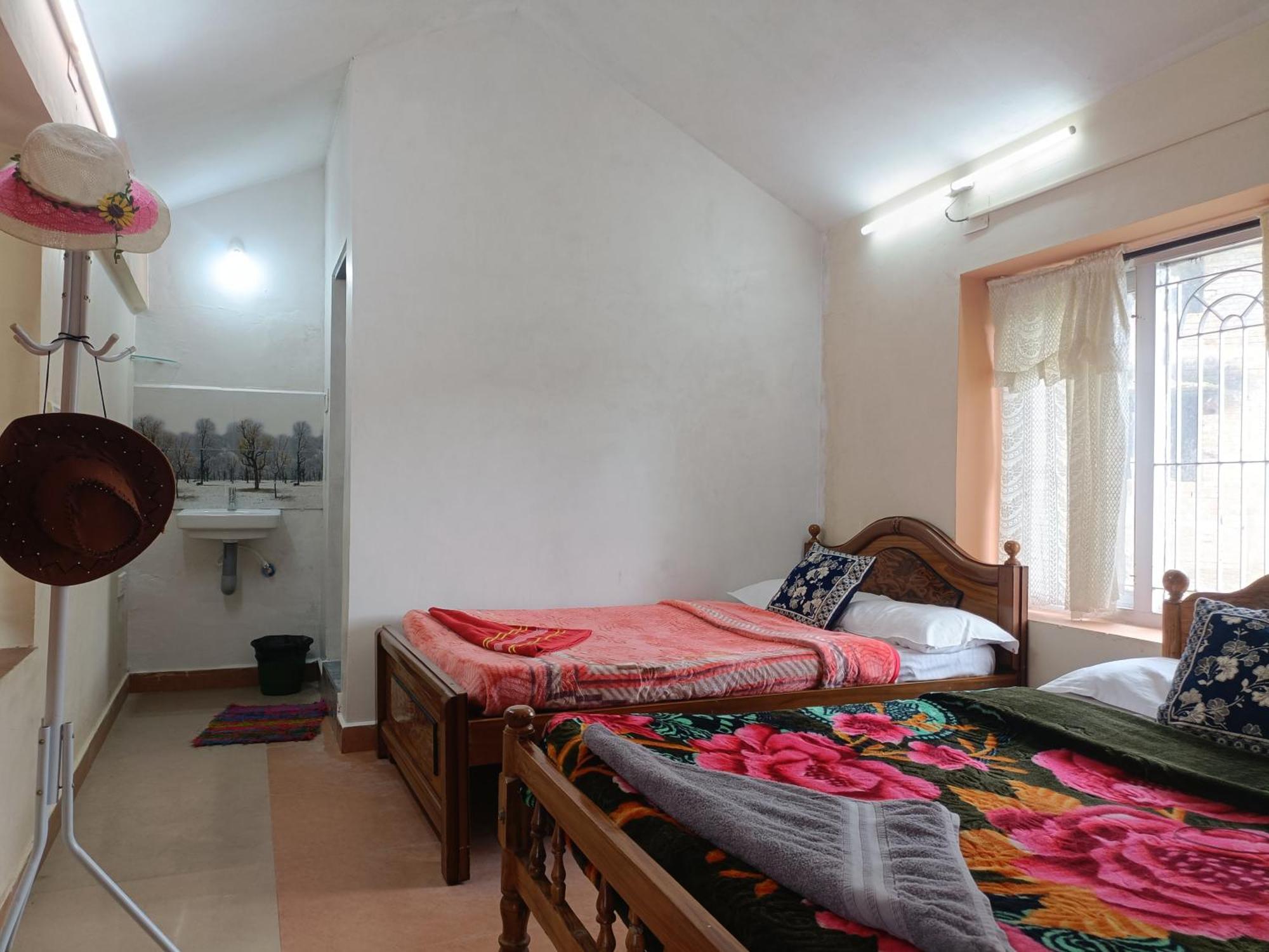 Queens Cottage - Individual Cottage Утакаманд Экстерьер фото
