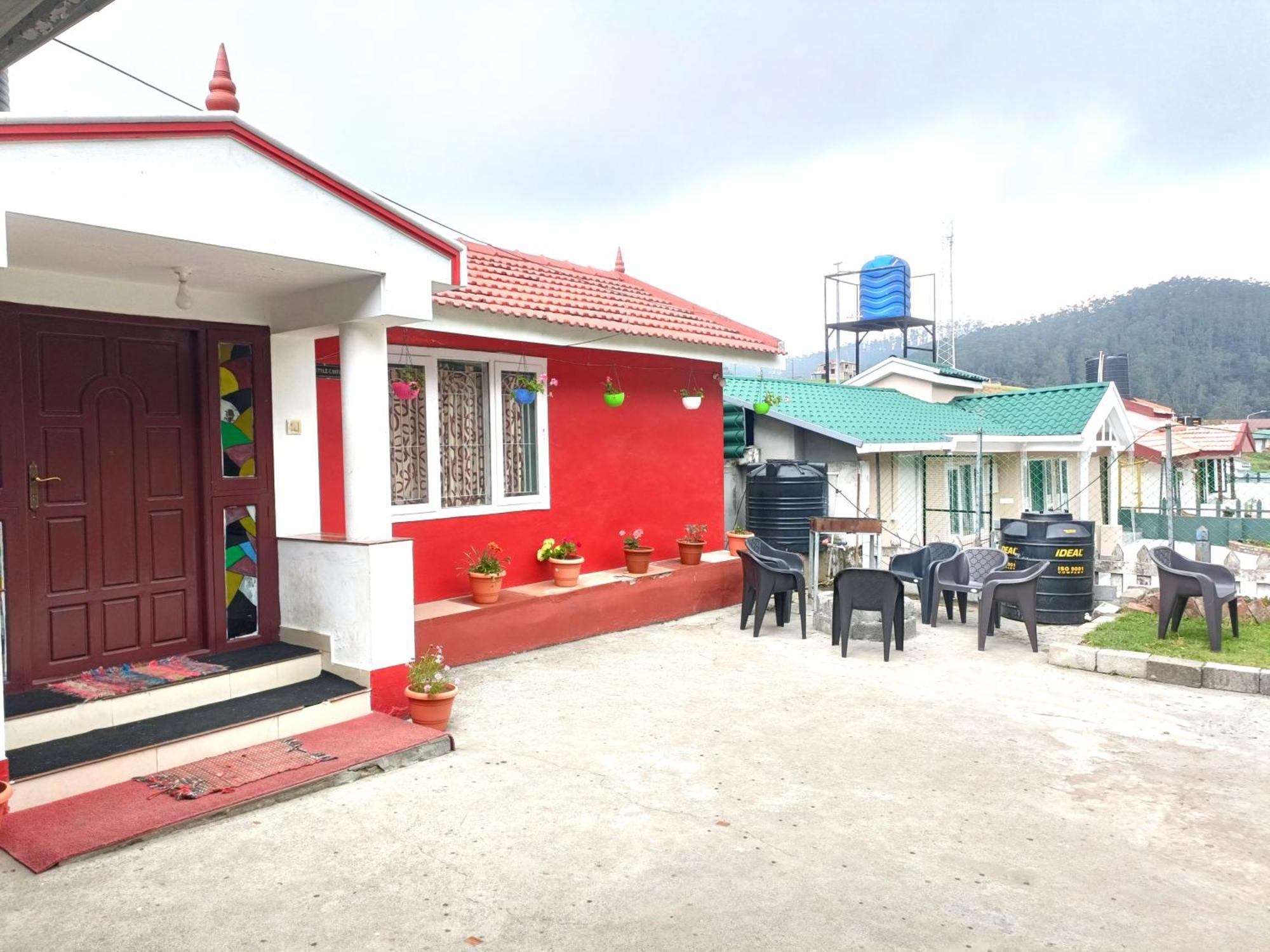 Queens Cottage - Individual Cottage Утакаманд Экстерьер фото