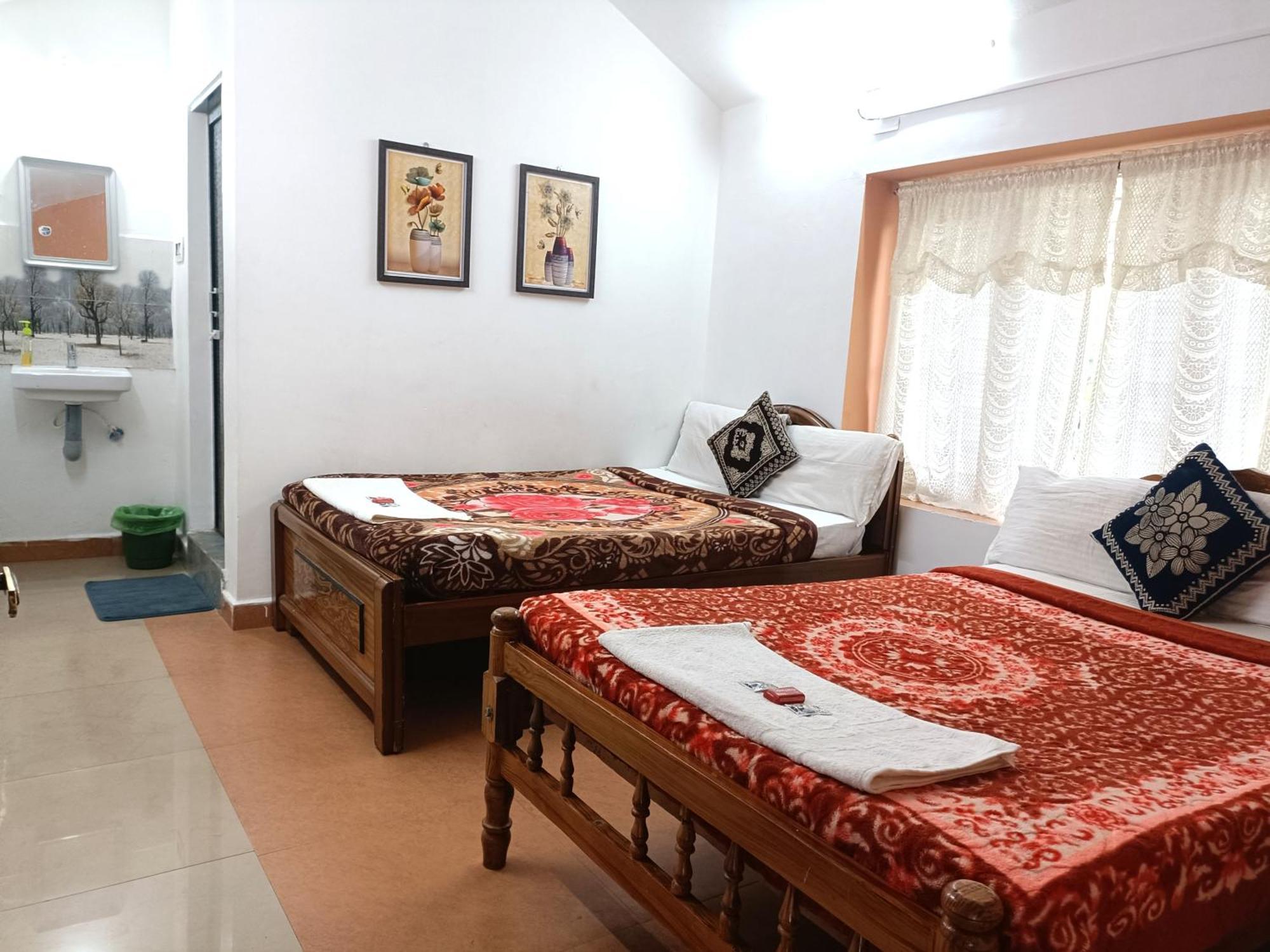 Queens Cottage - Individual Cottage Утакаманд Экстерьер фото